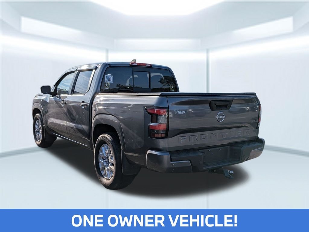 Used 2022 Gray Nissan SV image 2