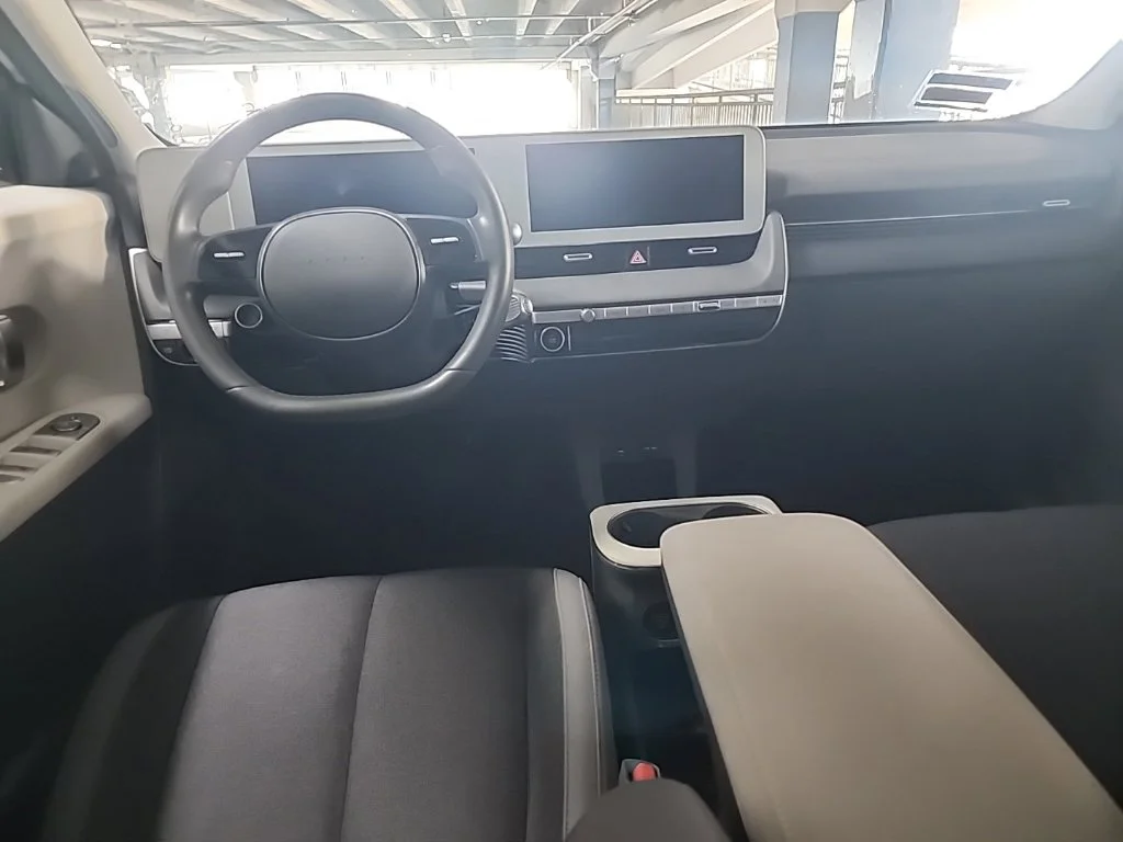 Used 2024 Blue Hyundai SEL image 5