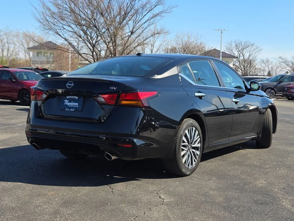Used 2024 Black Nissan 2.5 SV image 13
