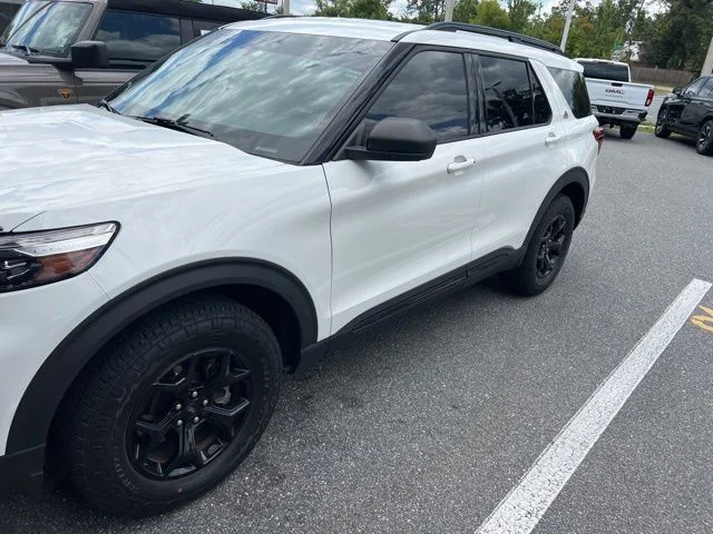 Used 2022 White Ford Timberline image 1
