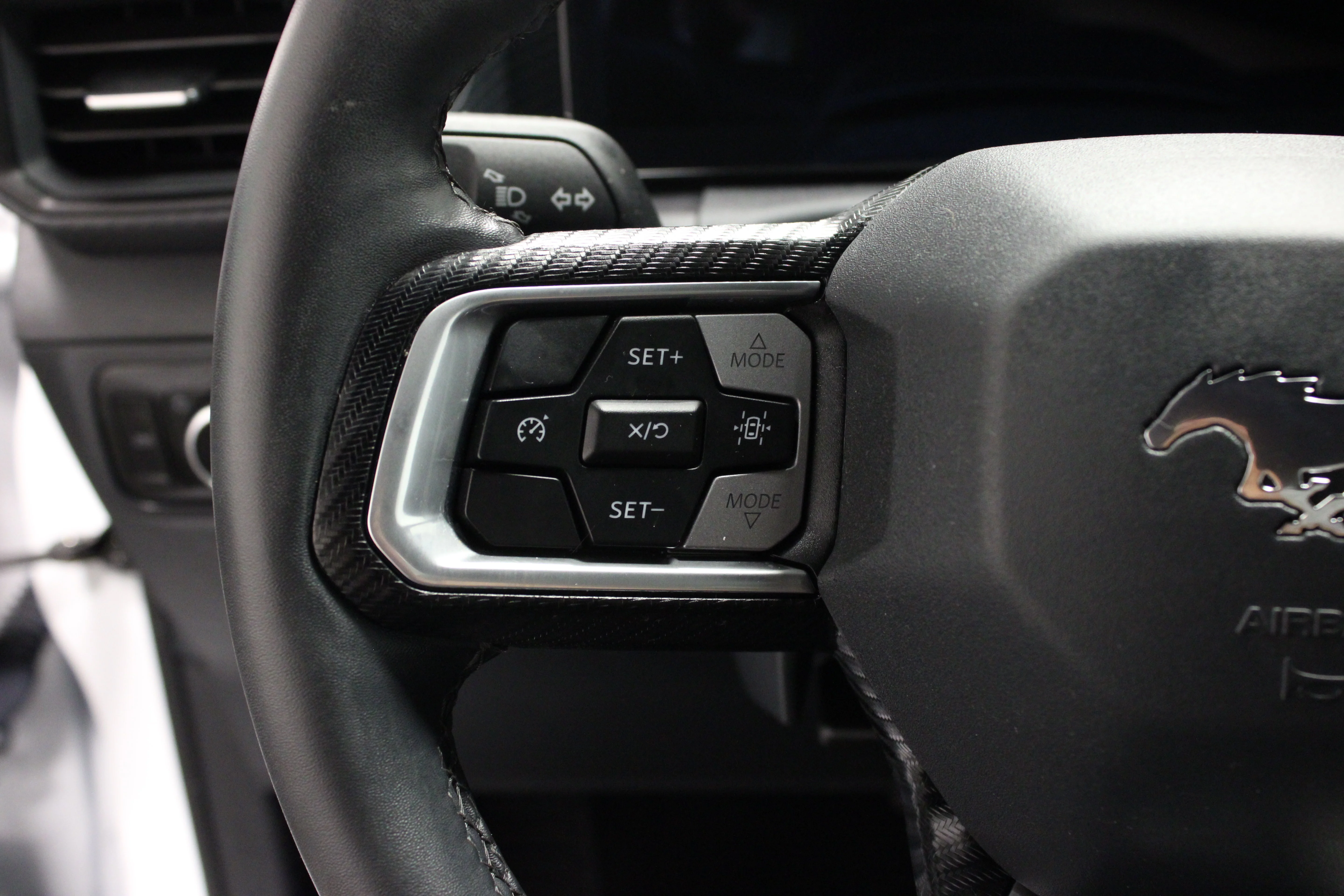 Used 2024 Oxford White Ford EcoBoost image 21