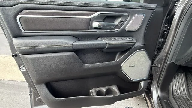 New 2026 Granite Crystal Metallic Clear-Coat Exterior Paint RAM Laramie image 20