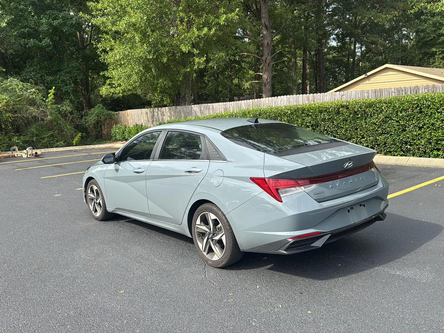 Used 2022 Electric Shadow Hyundai SEL image 11