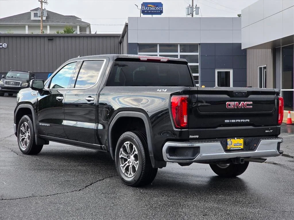 Used 2025 Black GMC SLT image 24