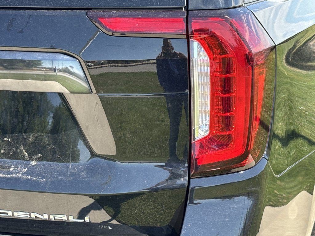 2023 GMC Yukon Denali Ultimate - Photo 13