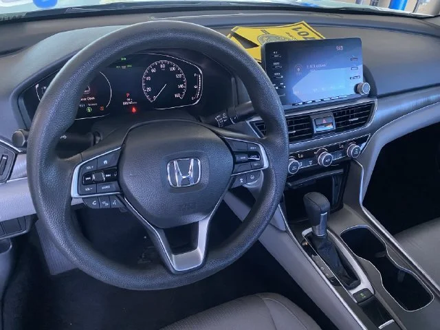 2018 Honda Accord LX - Photo 17