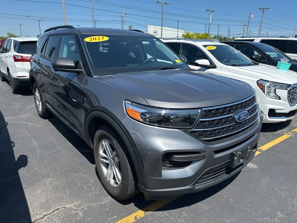 2023 Ford Explorer XLT 4WD's photo