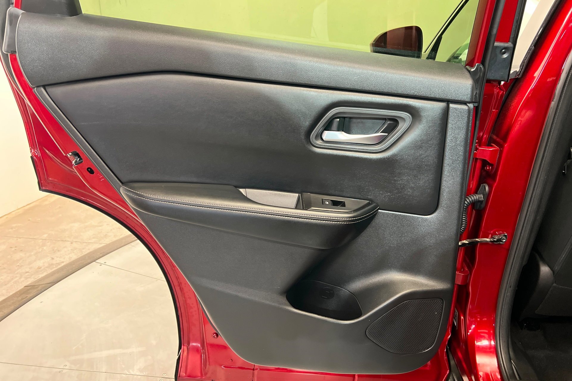 2024 Nissan Rogue SV - Photo 19