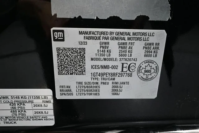 Used 2024 Black GMC AT4 image 57