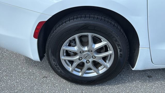 2024 Chrysler Voyager LX - Photo 11