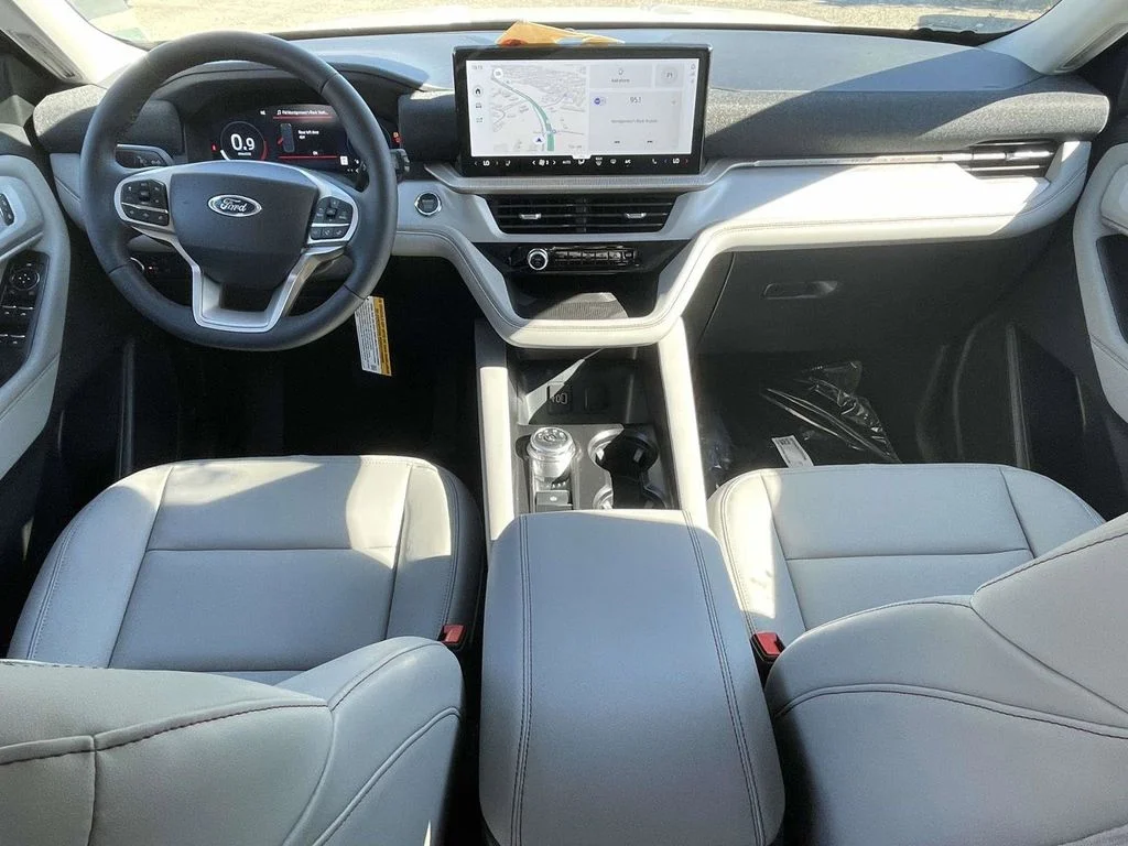 New 2026 Star White Metallic Tri-Coat Ford Active image 11