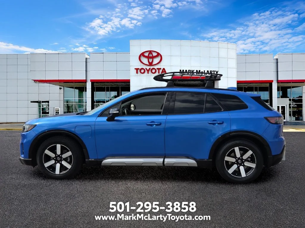 Used 2024  Honda Touring image 2