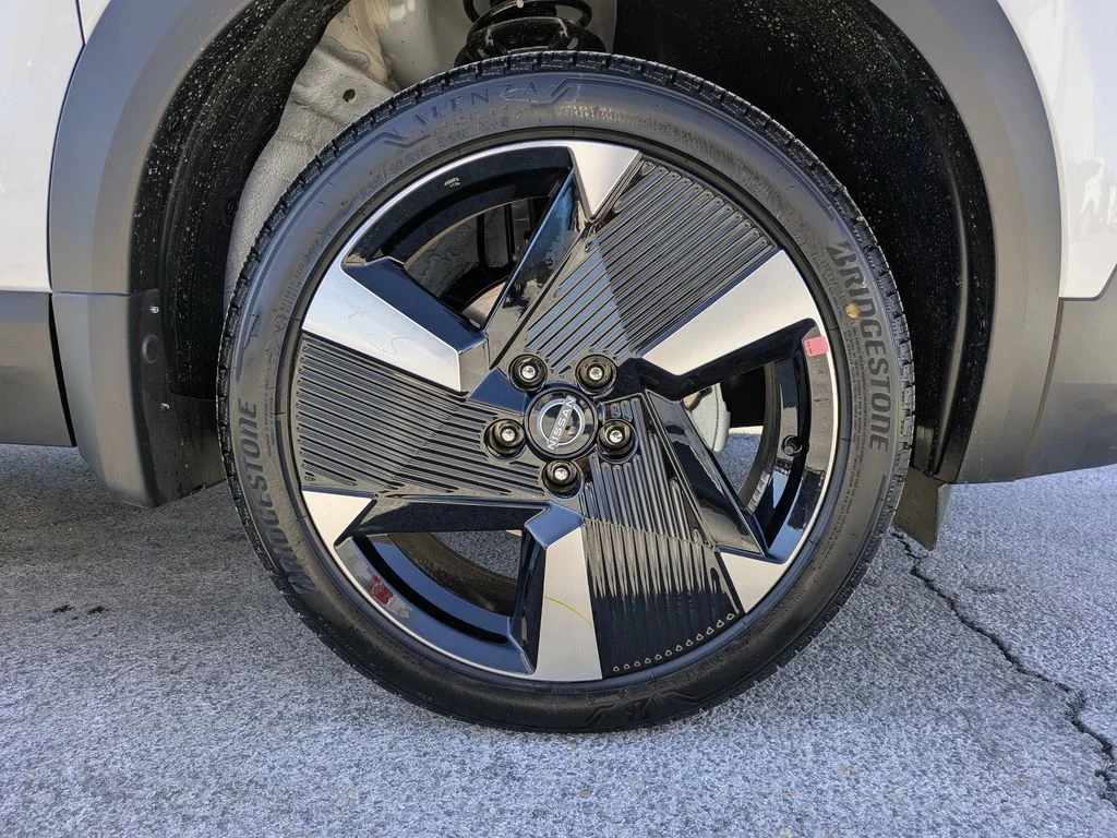 New 2026 Aspen White TriCoat Nissan SR image 11