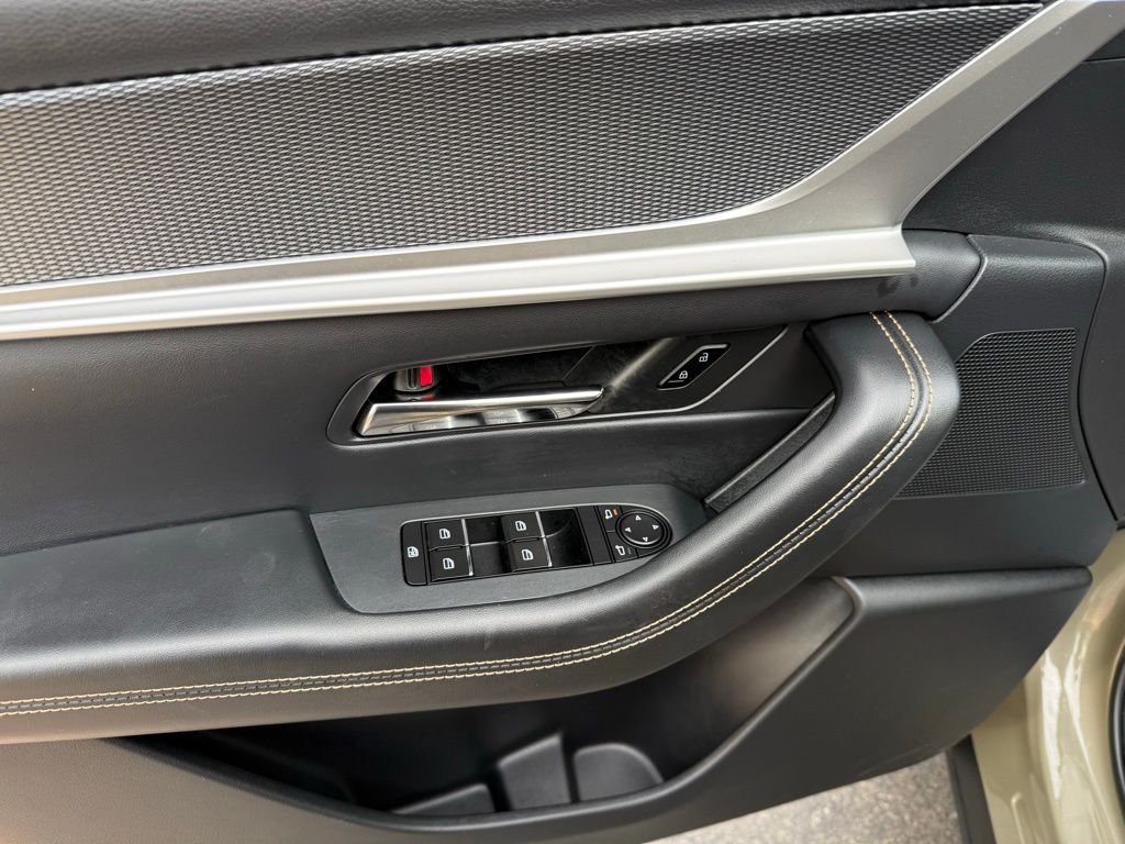 2025 Mazda CX-70 Premium Package - Photo 11