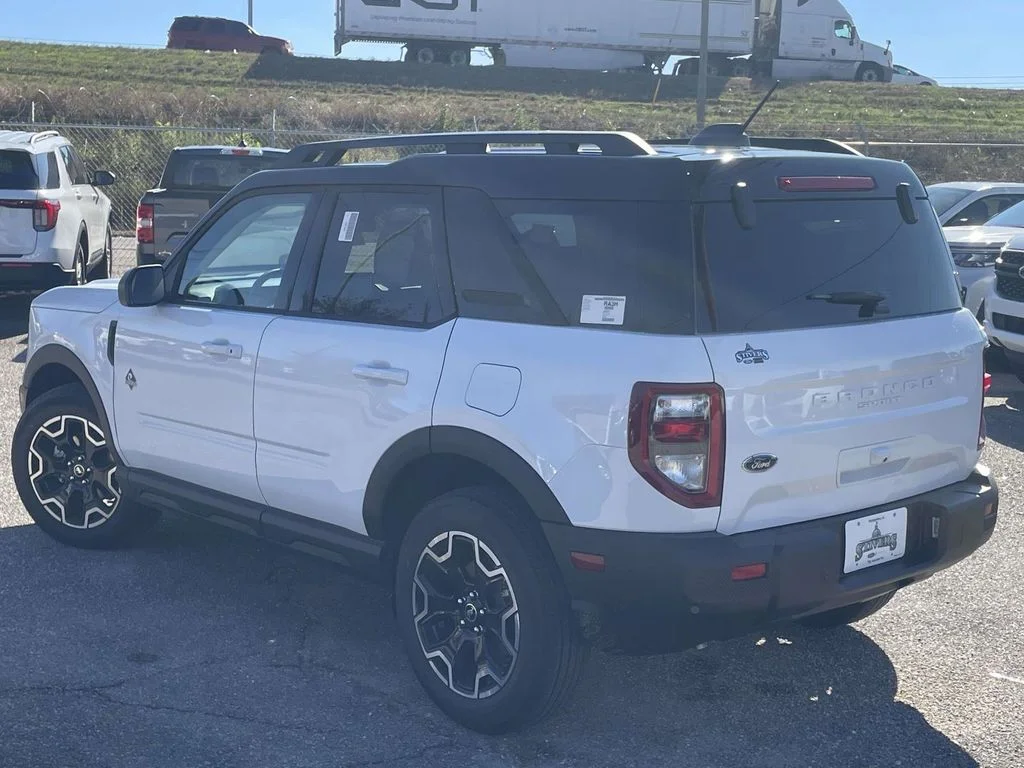 New 2025 Oxford White Ford Outer Banks® image 5
