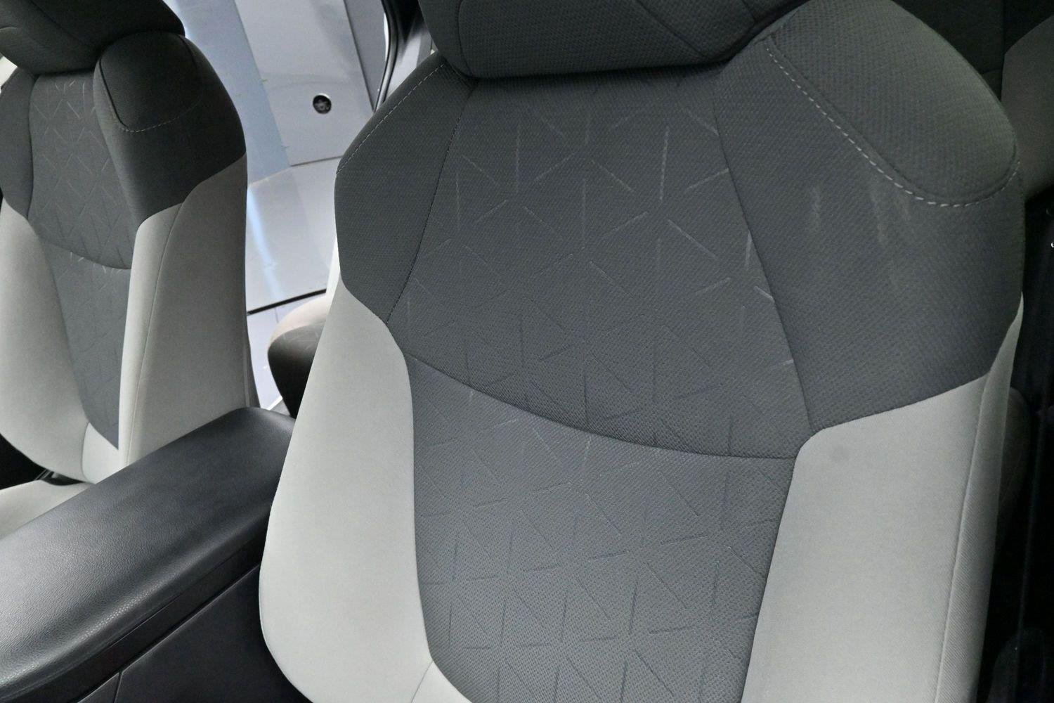 Used 2022 White Toyota XLE image 15