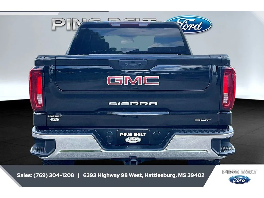 Used 2025 Onyx Black GMC SLT image 4