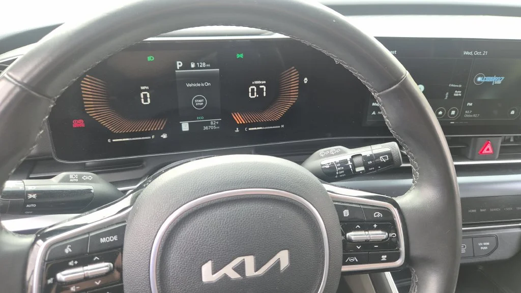 Used 2025 Gray Kia LXS image 12