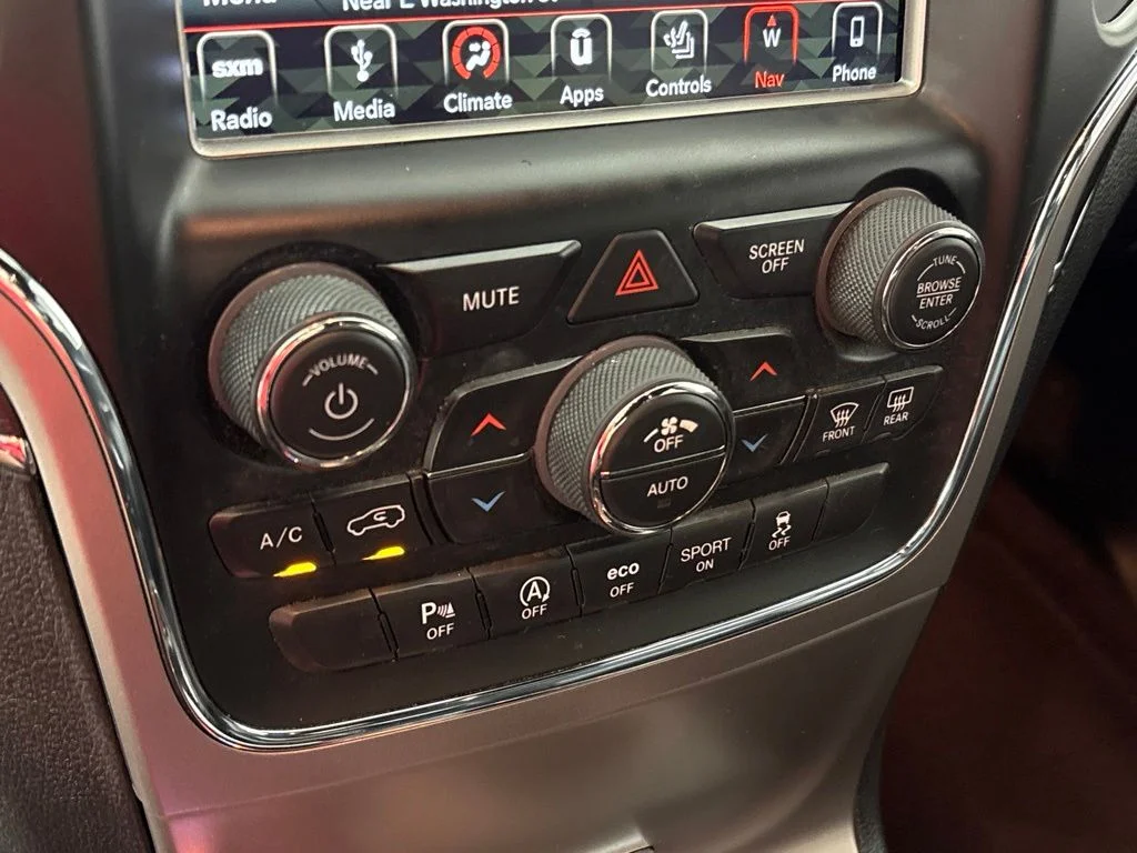Used 2018 Gray Jeep Limited image 47