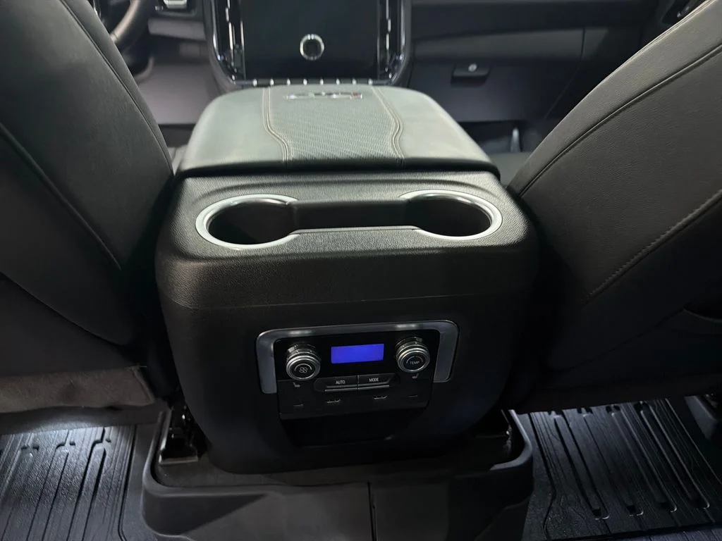 Used 2026 White GMC AT4 image 15