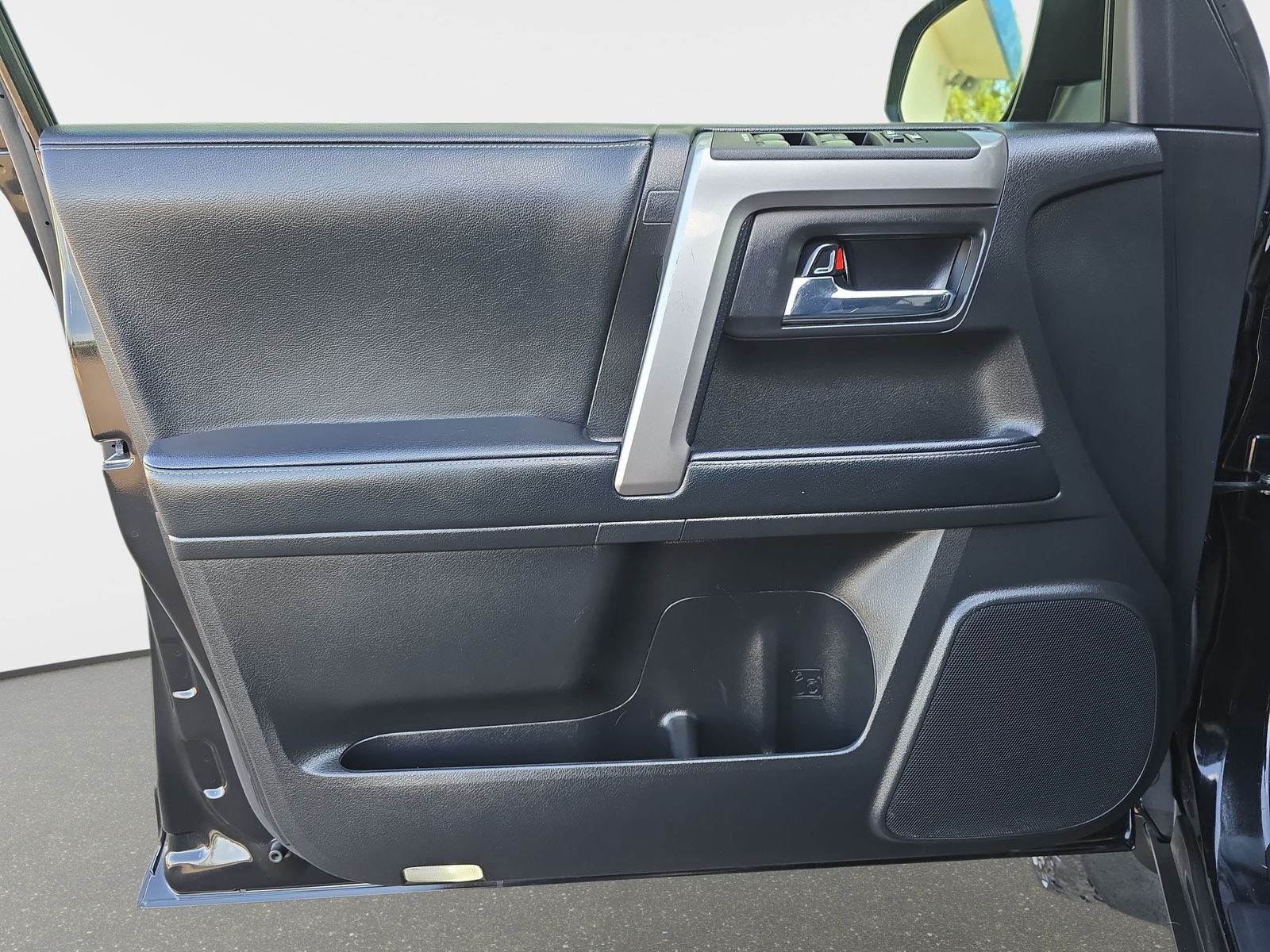 Used 2021 Black Toyota SR5 image 27