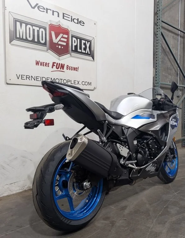 New 2027 GALAXY SILVER Kawasaki ABS image 3