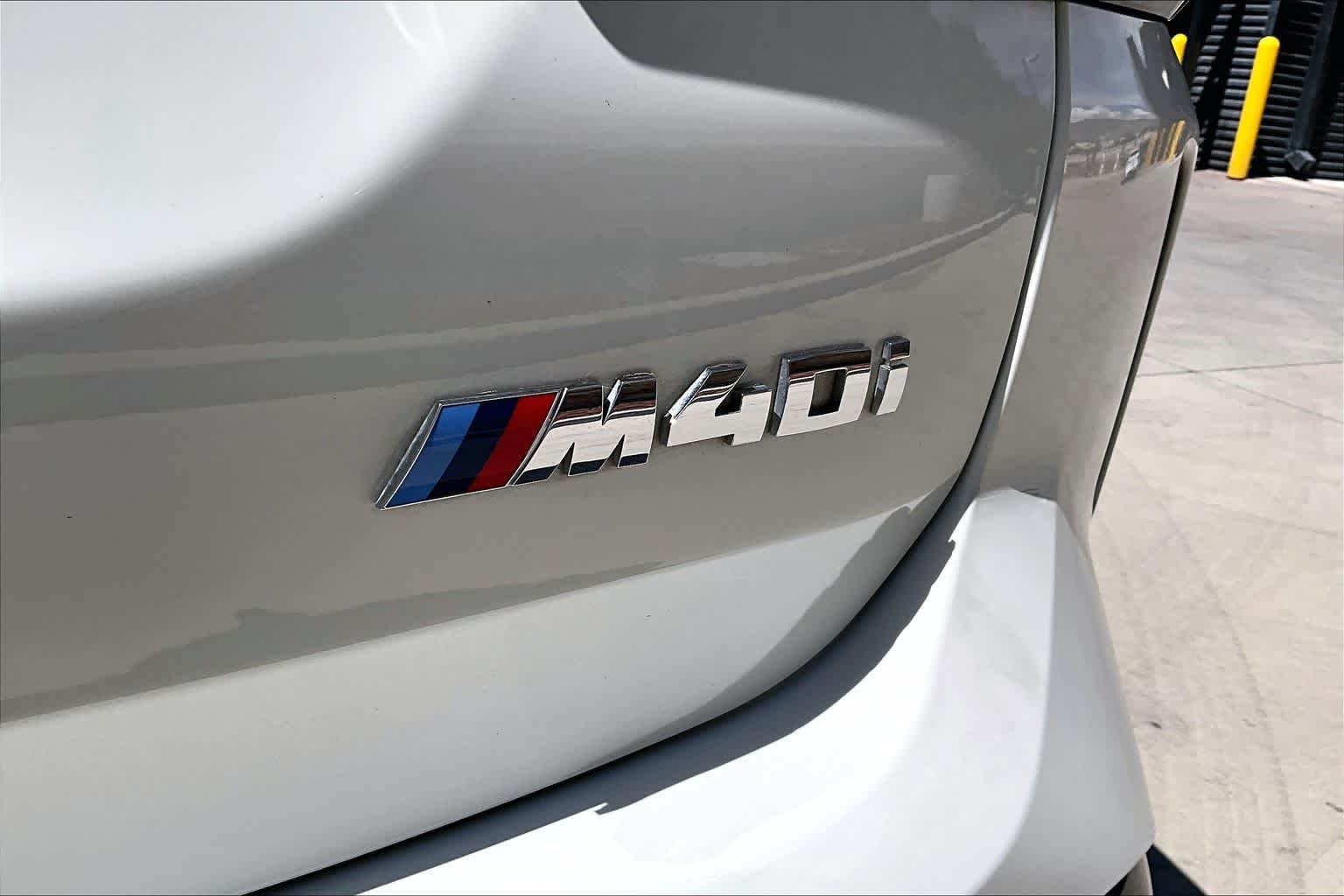 Used 2024 Alpine White BMW M40i image 22