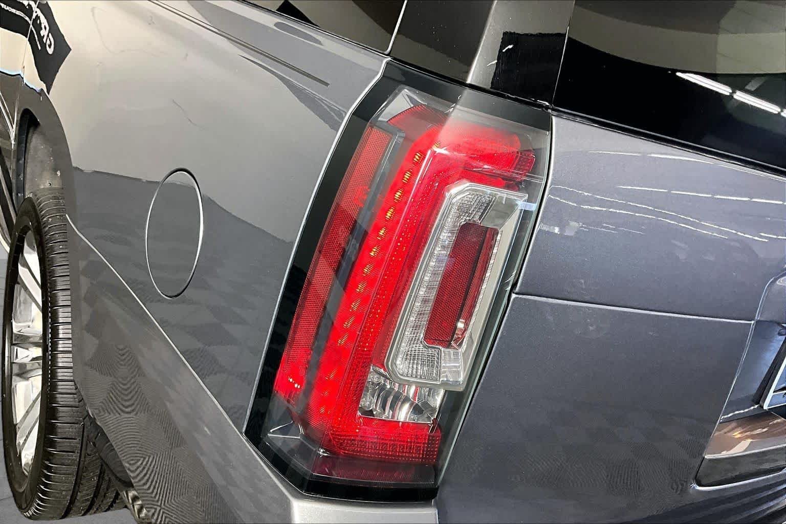 Used 2018 SATIN STEEL METALLIC GMC SLT image 27