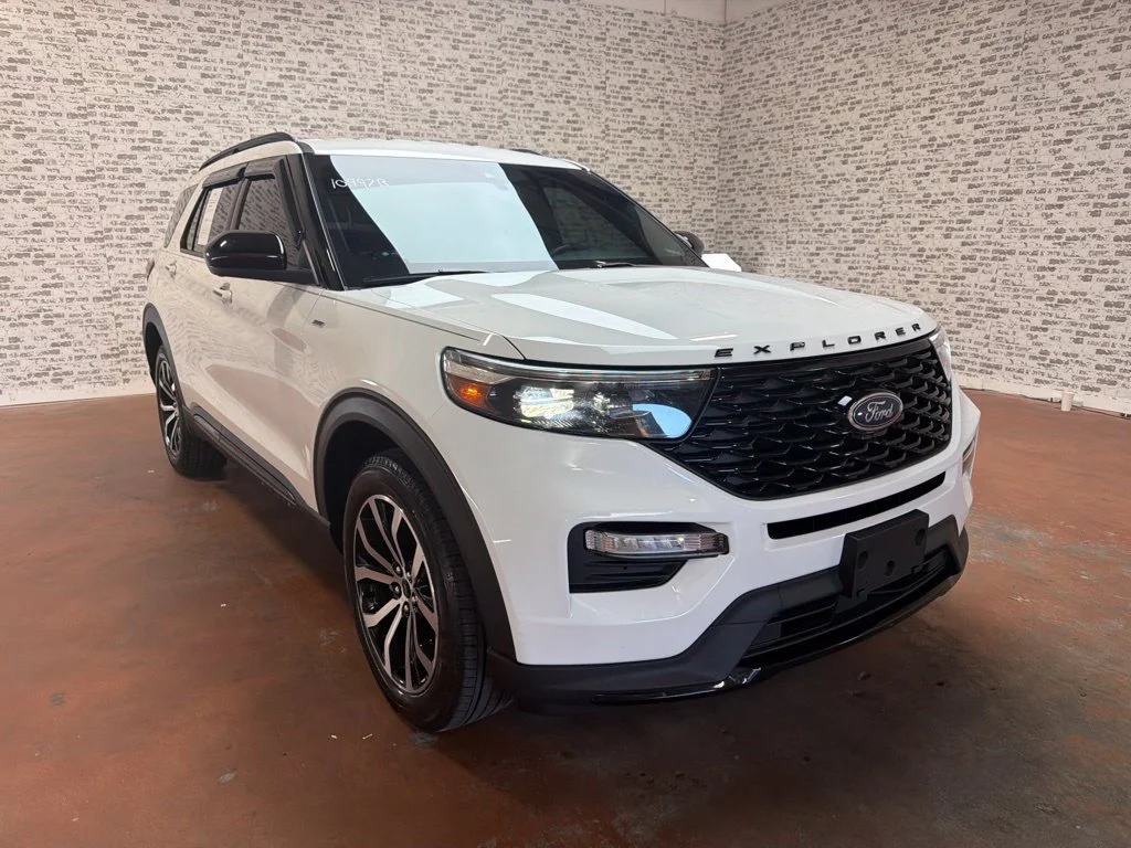 Used 2023 Oxford White Ford ST-Line image 1