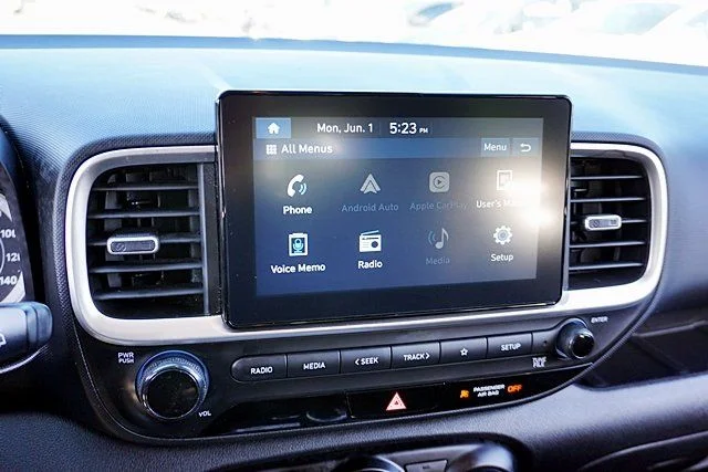 Used 2021 Silver Hyundai SEL image 24