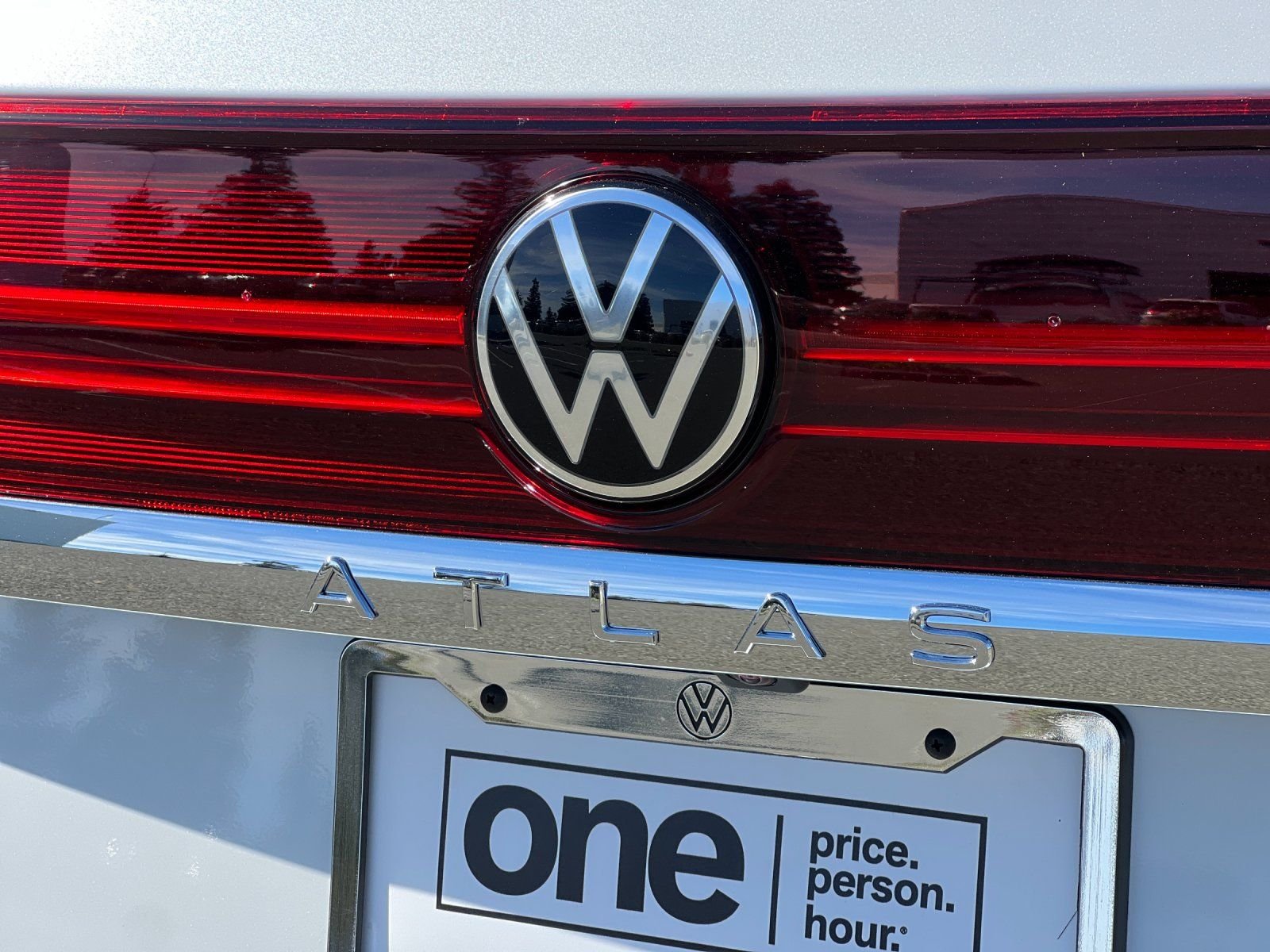 New 2026 Opal White Pearl Volkswagen SE w/Technology image 26