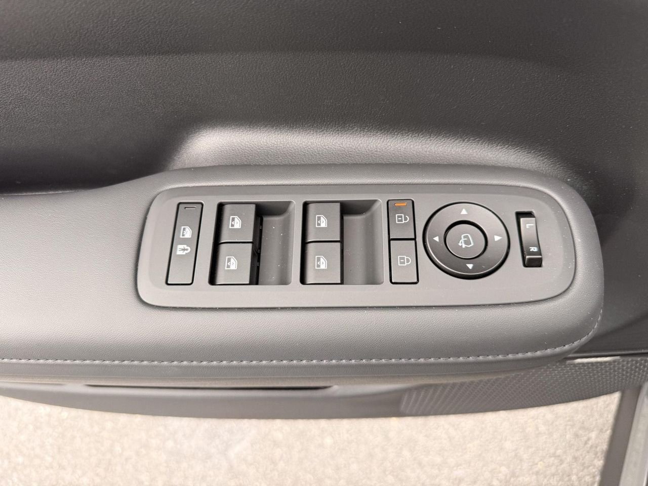 New 2026 Hampton Gray Hyundai Calligraphy image 11