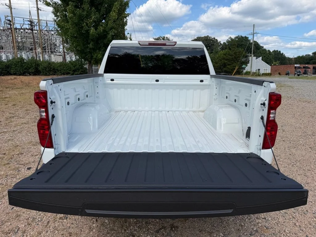 New 2026 Summit White Chevrolet WT image 11