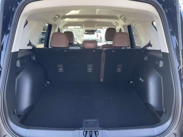 New 2026 Shadow Black Ford Outer Banks® image 8
