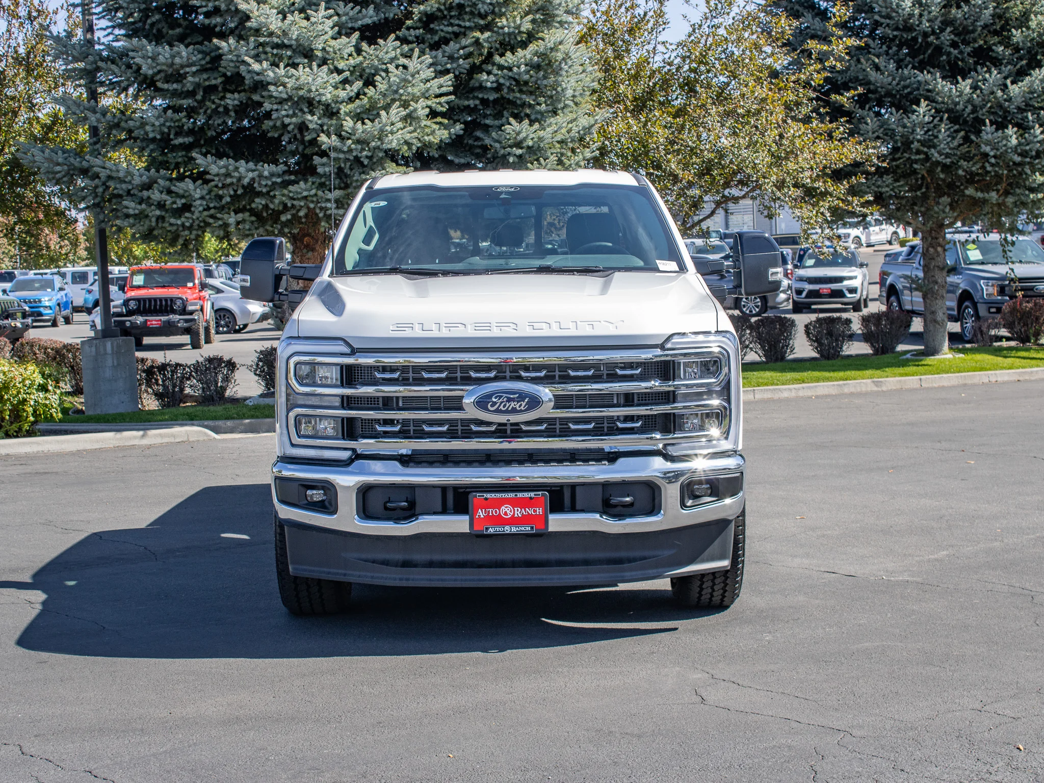 New 2026 Star White Metallic Tri-Coat Ford F-250® Lariat® image 3
