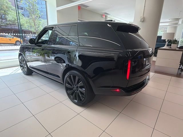 New 2026 Narvik Black Land Rover SV image 3