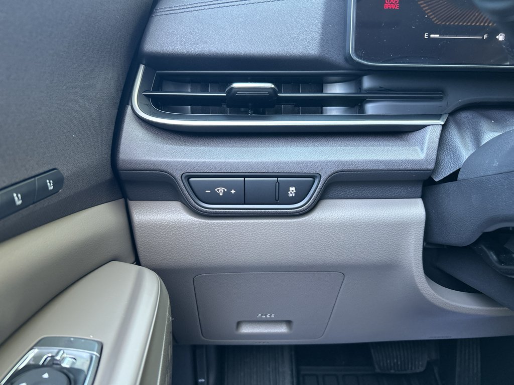 New 2026 Snow White Pearl Kia EX image 27