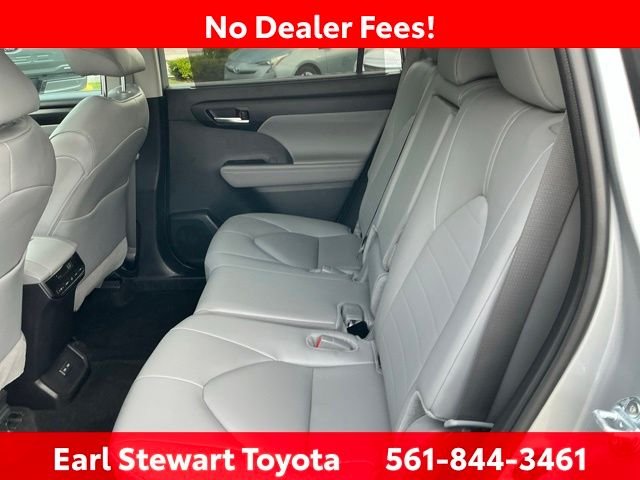 Certified Used 2025 Silver Toyota XLE image 24