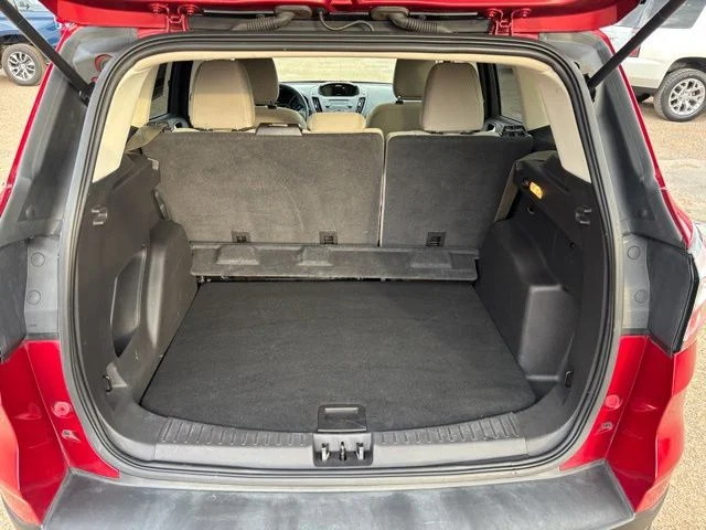 Used 2018 Red Ford SE image 25