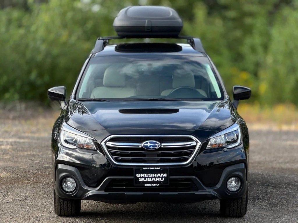 Used 2018 Crystal Black Silica Subaru 2.5i Premium image 2