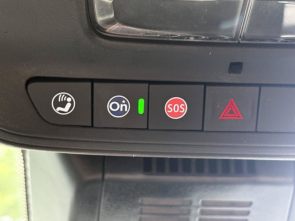 Used 2026 Cacti Green Chevrolet FWD LT image 25