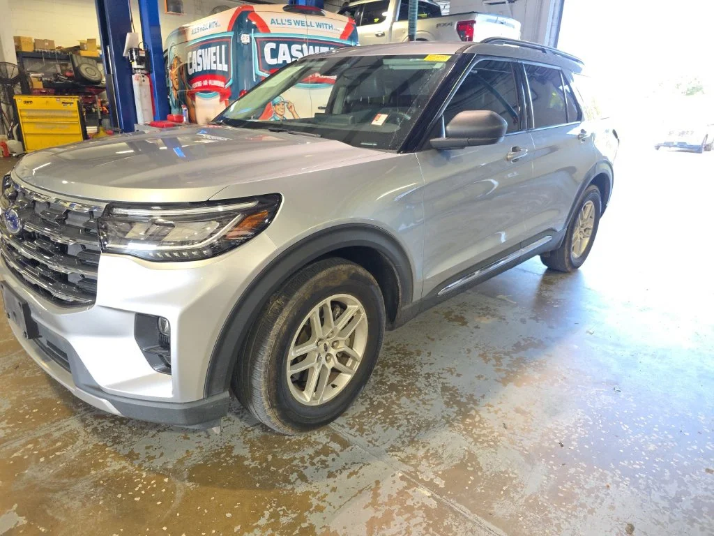 Used 2025 Silver Ford Active image 1