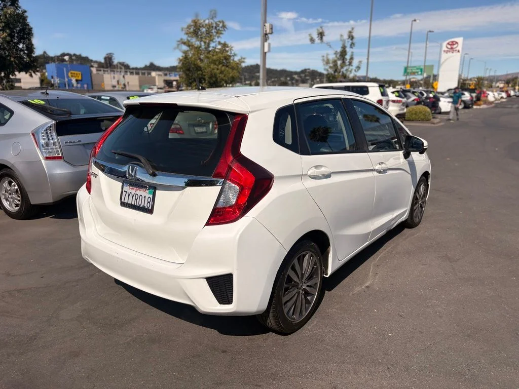 Used 2017 White Honda EX-L image 5
