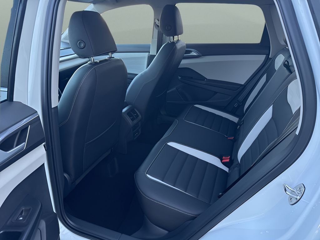 2026 Volkswagen Taos SEL - Photo 24
