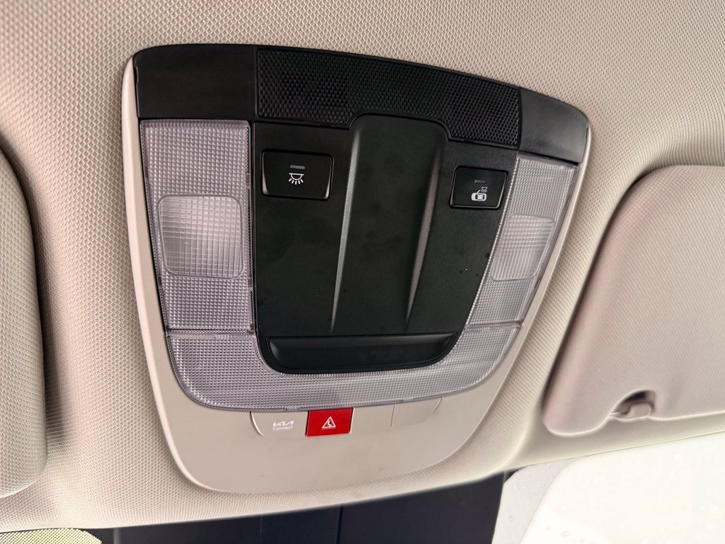 Used 2025 Silver Kia S image 31