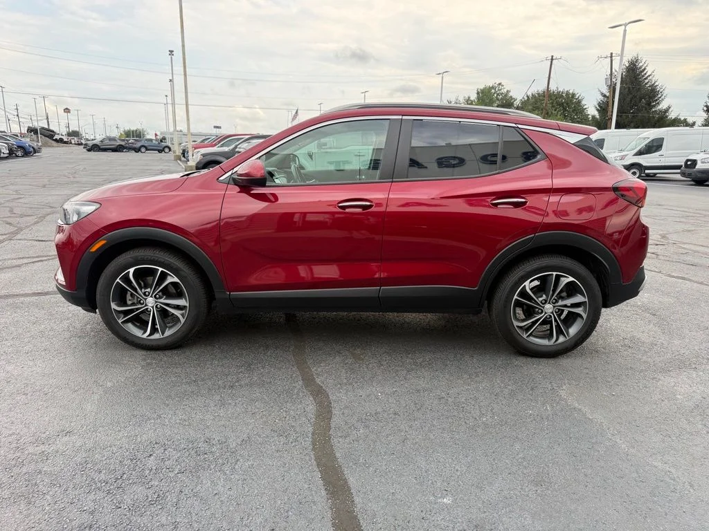 Used 2020 Red Buick Select image 8