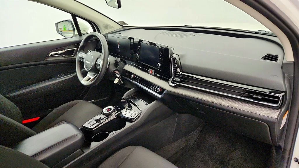 Used 2023 Snow White Pearl Kia LX AWD image 19