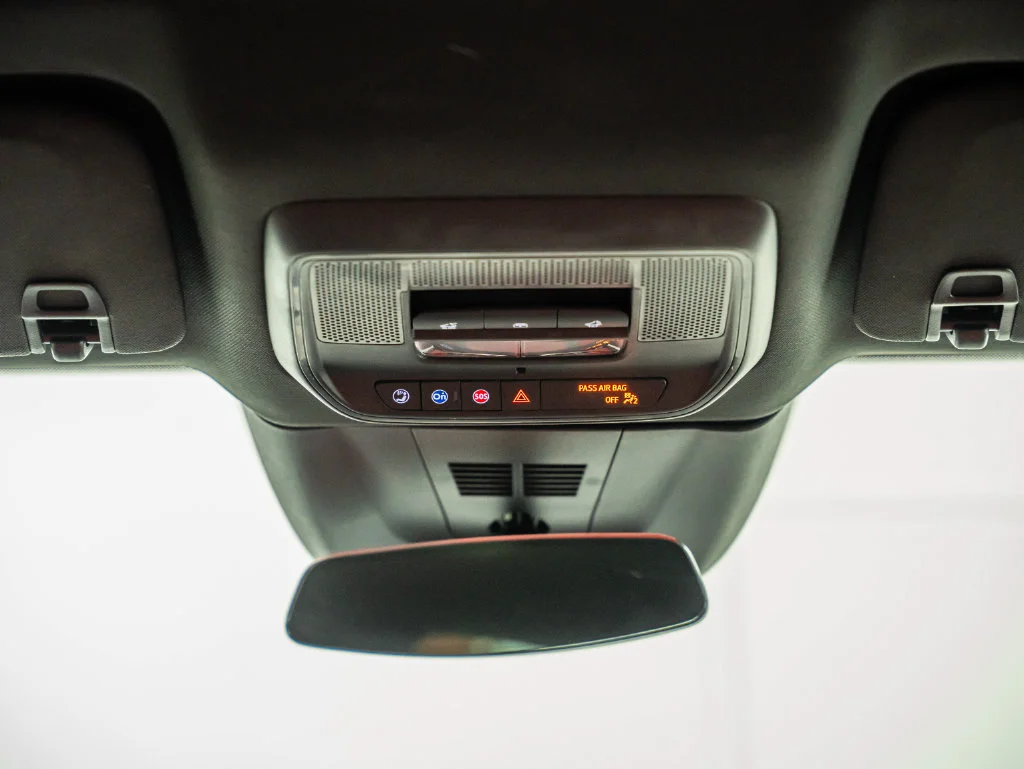 Used 2024 Snowfall Pearl Acura  image 39