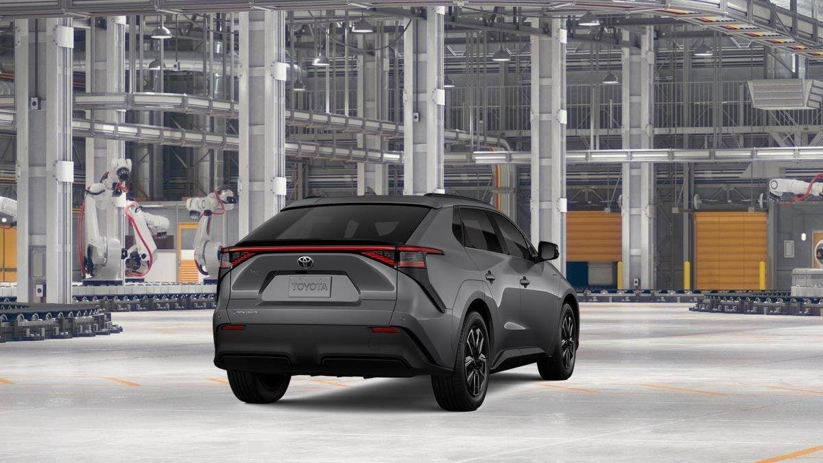 2026 Toyota bZ XLE - Photo 9