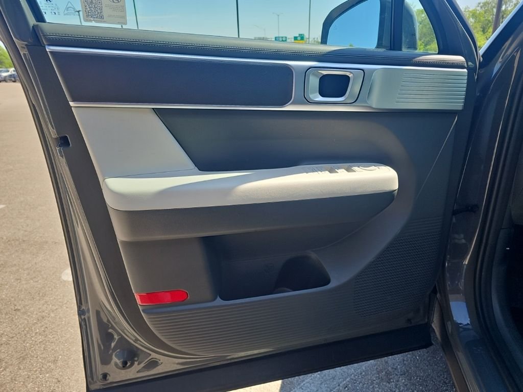 2025 Hyundai Santa Fe SE - Photo 10